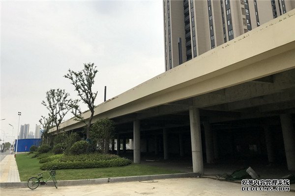 三座新建公交首末站完成工程初驗(yàn)